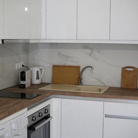 Our Home-Fully Renovated Apartments And Studios By The Sea Нікіті Екстер'єр фото