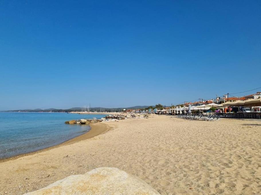 Our Home-Fully Renovated Apartments And Studios By The Sea Нікіті Екстер'єр фото
