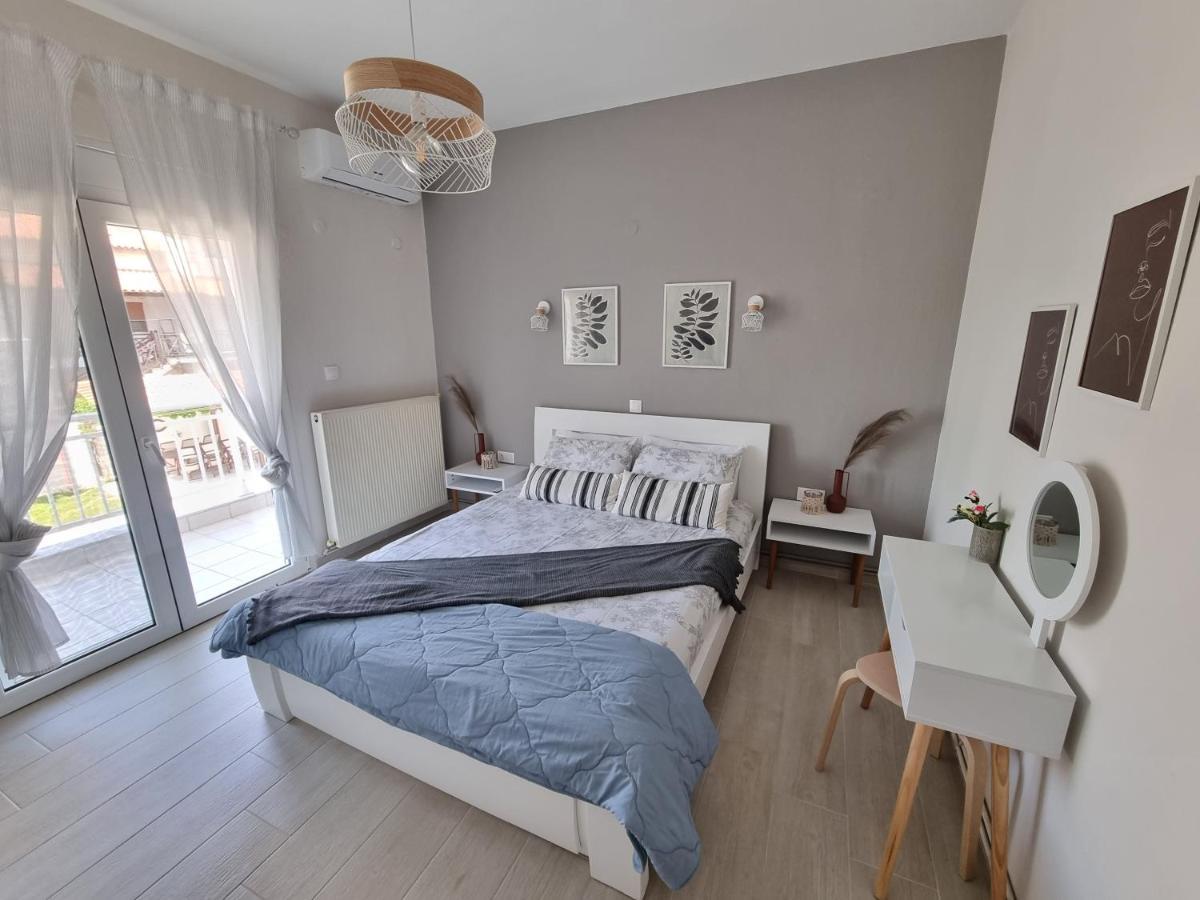 Our Home-Fully Renovated Apartments And Studios By The Sea Нікіті Екстер'єр фото