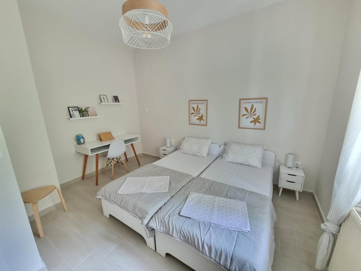 Our Home-Fully Renovated Apartments And Studios By The Sea Нікіті Екстер'єр фото