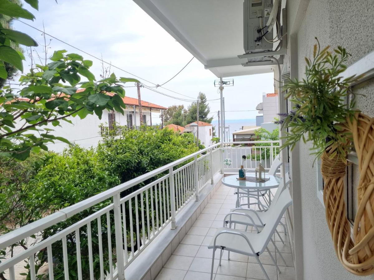 Our Home-Fully Renovated Apartments And Studios By The Sea Нікіті Екстер'єр фото