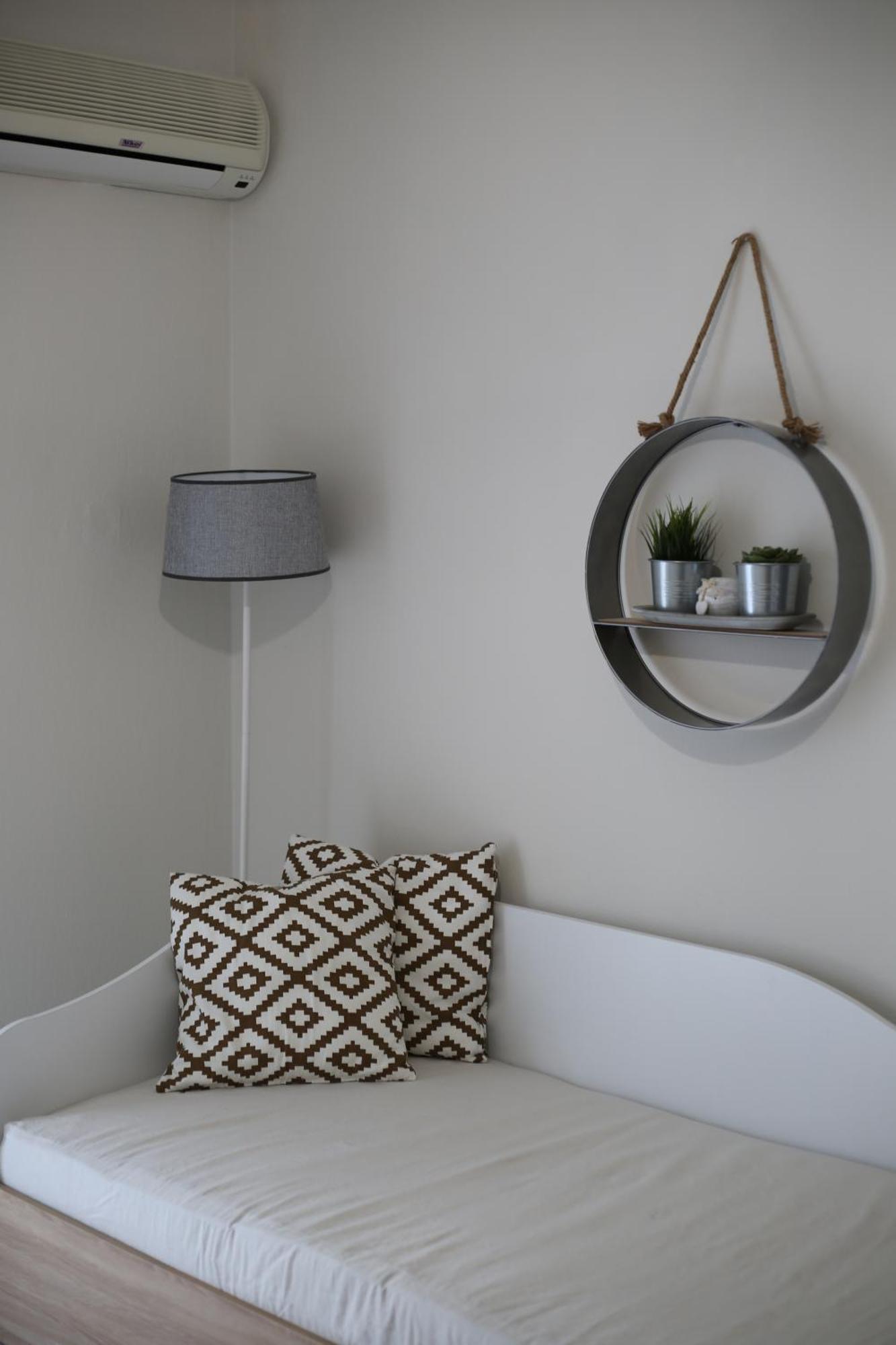 Our Home-Fully Renovated Apartments And Studios By The Sea Нікіті Екстер'єр фото