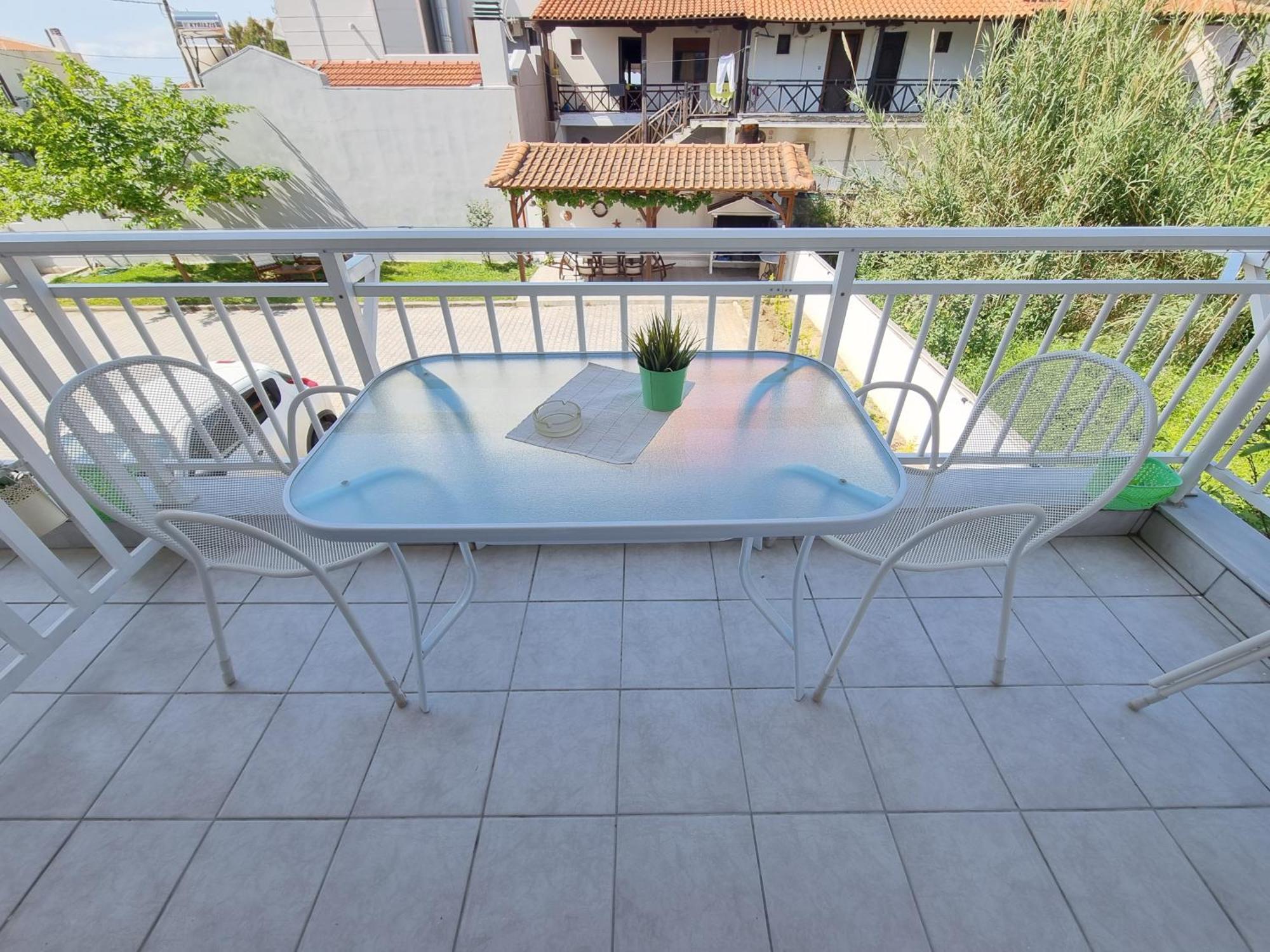 Our Home-Fully Renovated Apartments And Studios By The Sea Нікіті Екстер'єр фото